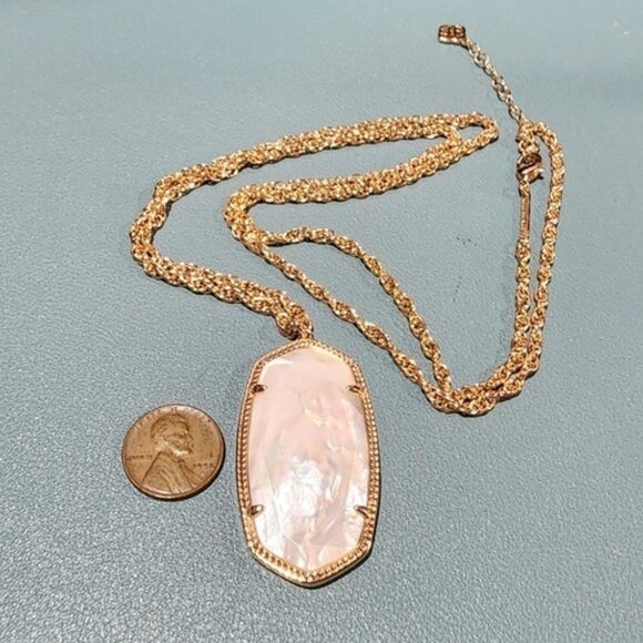 Kendra Scott Reid Intarsia Faceted Mother of Pearl Pendant Necklace - Picture 5 of 9